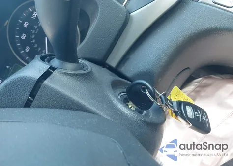 2018 Hyundai Elantra Sel z USA, uszkodzony, nr VIN 5NPD84LF5JH319612